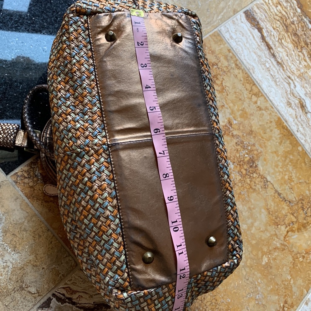 Sondra Robert’s woven leather w/ braided/textured accents/flap is a change purse - Picture 13 of 17